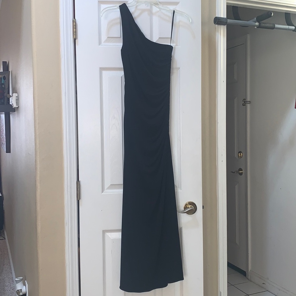Laundry one shoulder gown size xs
